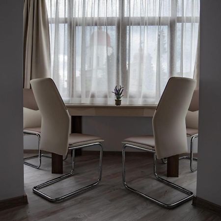 Apartament Natalia Тыргу-Окна Экстерьер фото